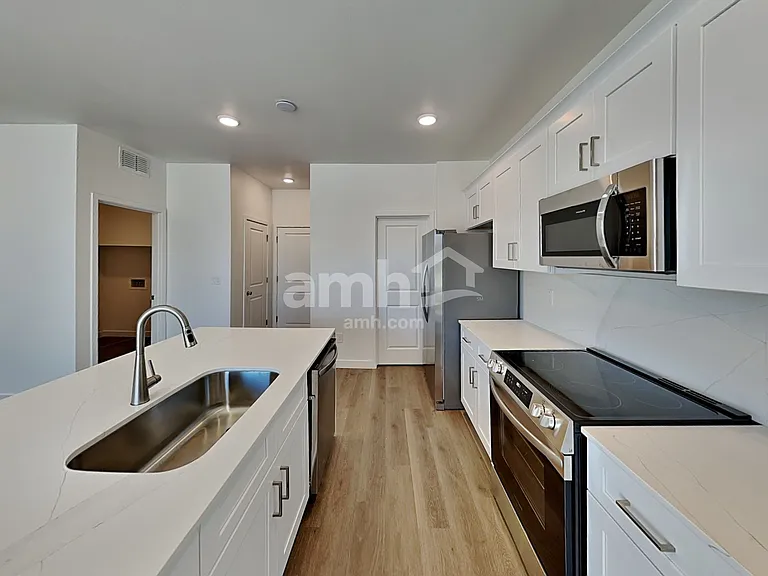 18483 W Honeysuckle Dr — Photo 3