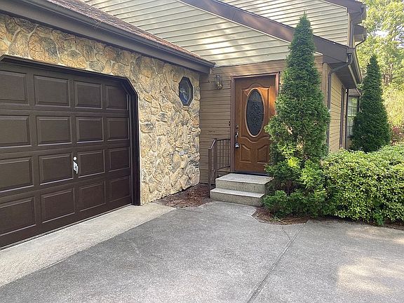 2nd image of 145 N Park Dr