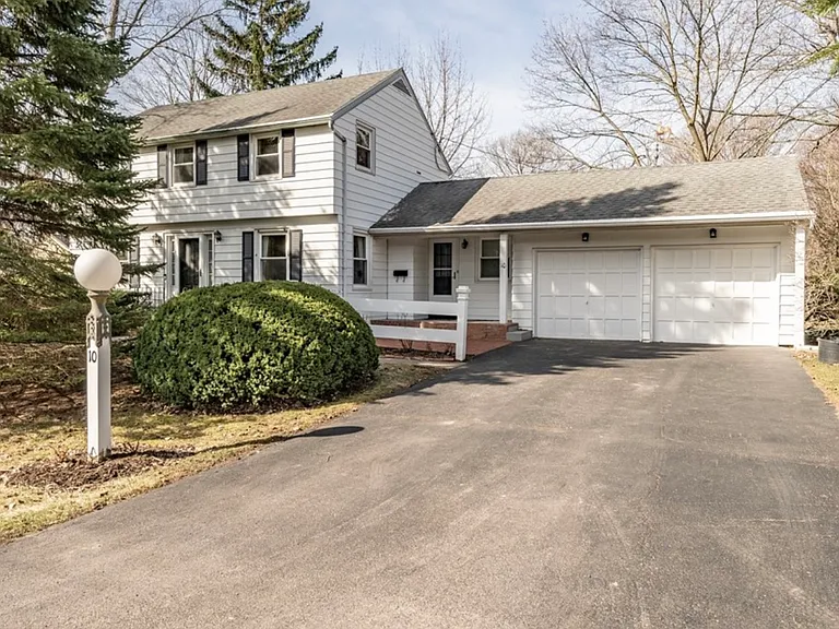 10 Hollyvale Dr — Photo 3