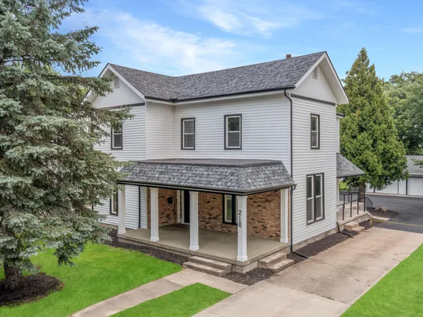 218 W Main St, Mechanicsburg, OH 43044