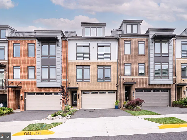 1521 Ribbon Limestone Ter SE — Photo 1