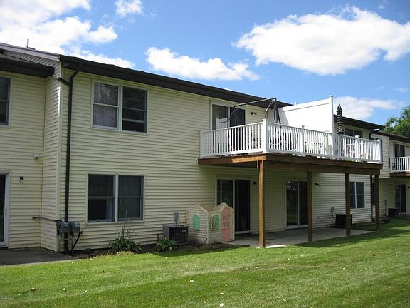 2nd image of 5307 Wade St SE