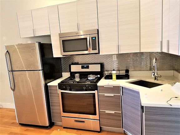 5th image of 97 Troutman St #3B