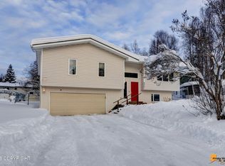 8521 Greenhill Way, Anchorage, AK 99502