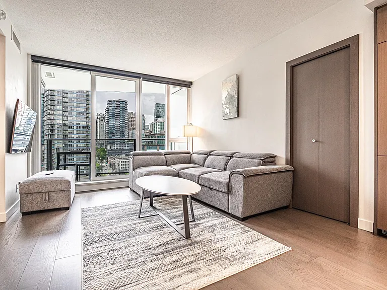 68 Smithe St #1121 — Photo 3