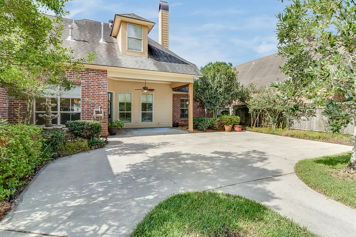 5 bed, 3312 sqft, $3,500 — Photo 2