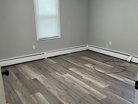 2nd image of 216 East St Floor 1