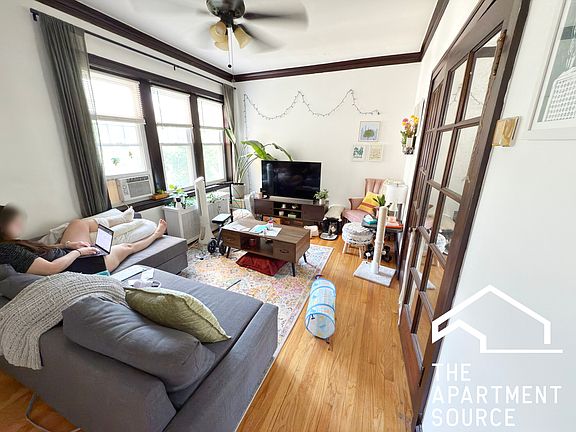 3rd image of 2520 N Sawyer Ave #3