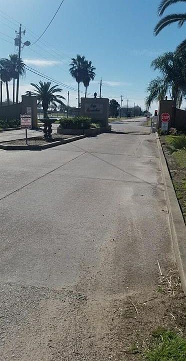 1st image of 788 Swallow Dr