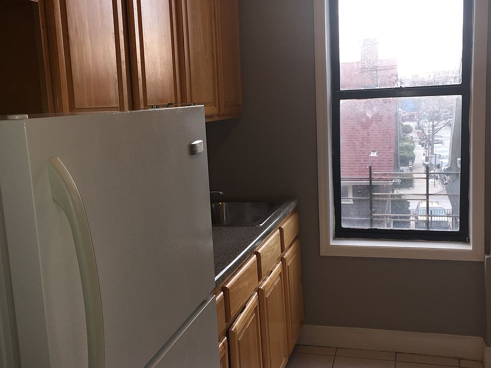 1st image of 2550 Bedford Ave