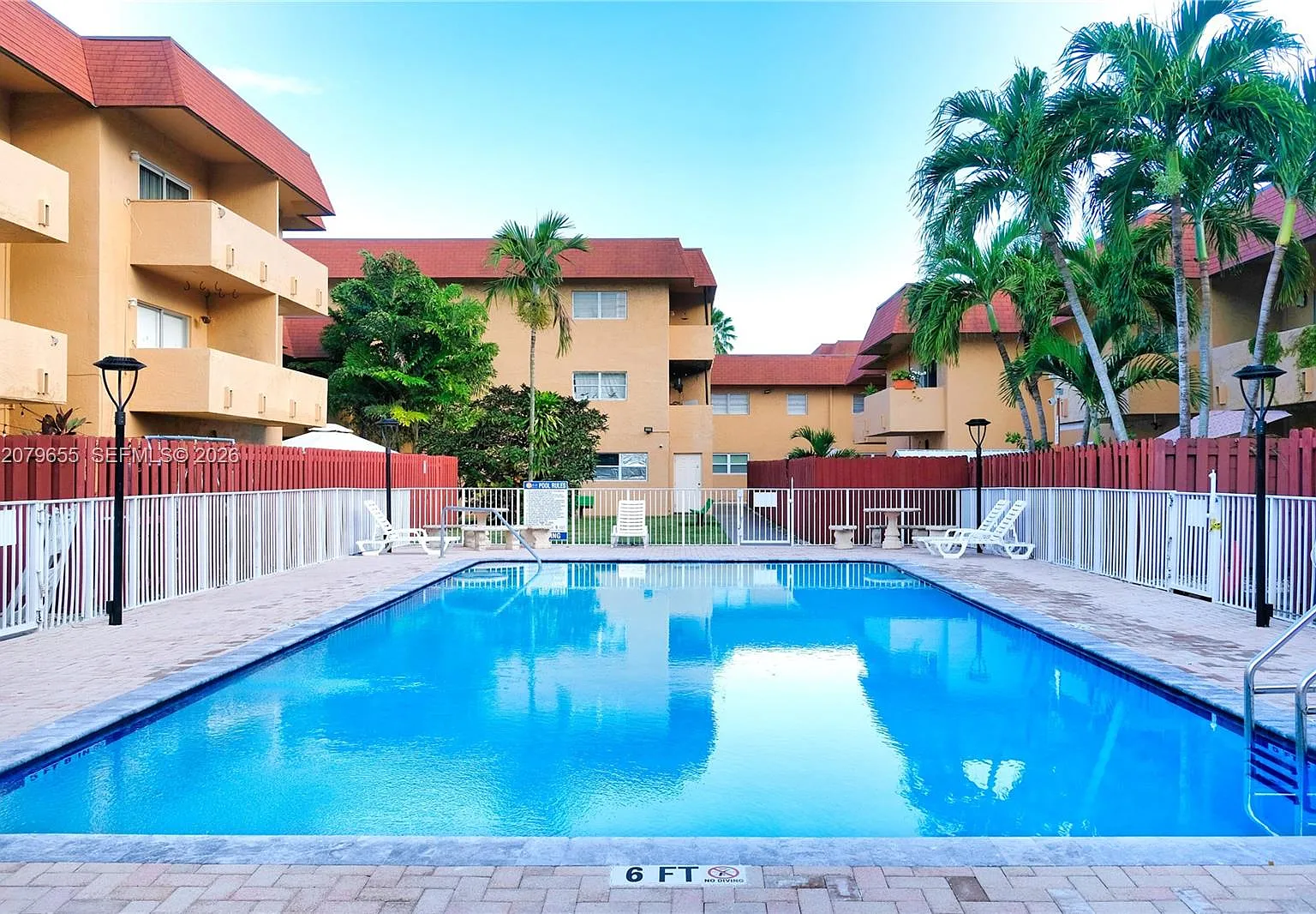 Puerta Del Sol Condo — Photo 1