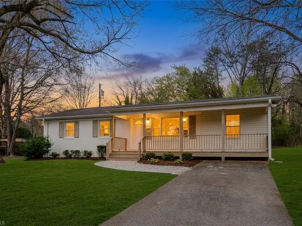 335 Badgett Ave, Mount Airy, NC 27030