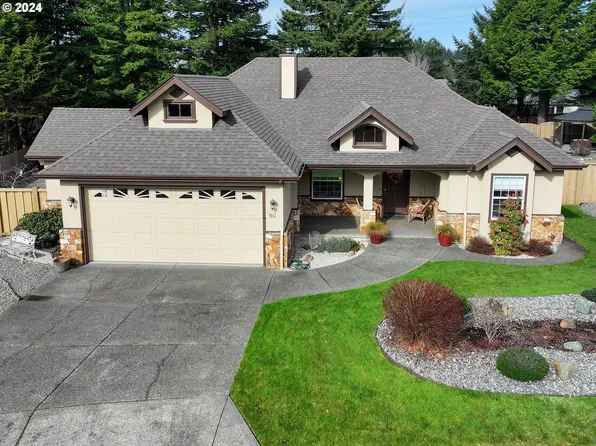 911 Midland Way, Brookings, OR 97415