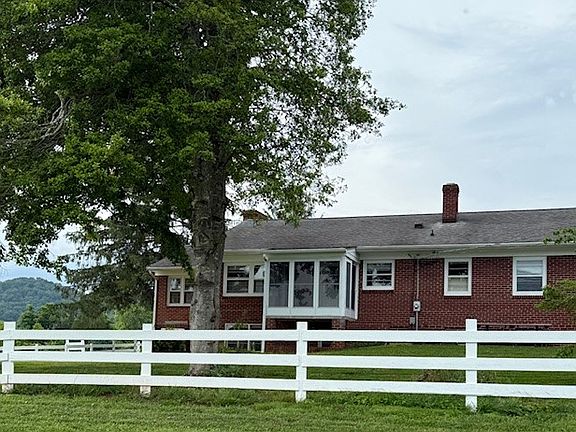 2nd image of 220 Blakey Ave #1