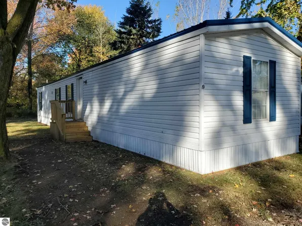 953 E Monroe Rd Lot 19, Saint Louis, MI 48880