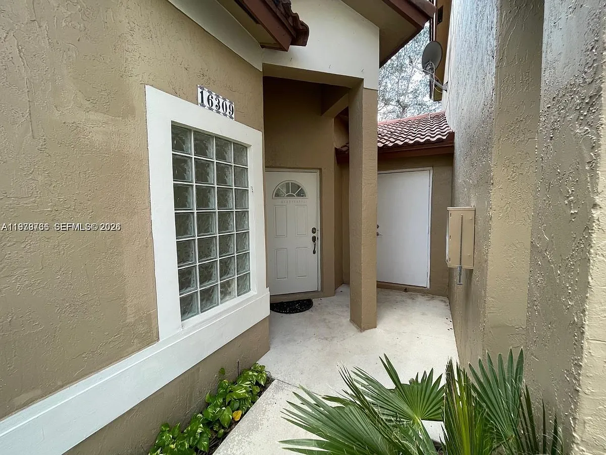 Building Photo - 16309 Emerald Cove Rd #16309
