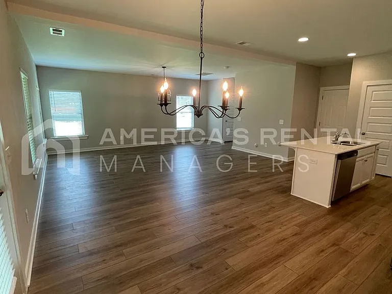 321 Shiloh Creek Dr — Photo 17