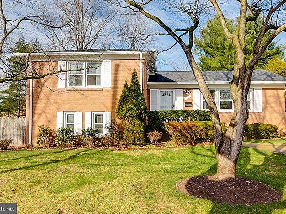 Gorgeous Brick home with large fenced in yard