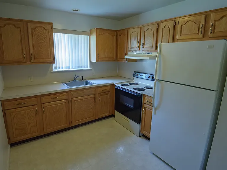Saylor Park Apartments — Photo 9
