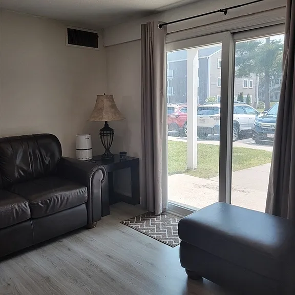 4 Post Oak Ln #15 — Photo 6