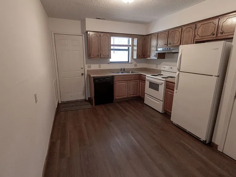 420 N East Park Ln — Photo 20