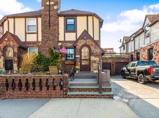 53 Roosevelt Ave, Long Beach, NY 11561