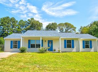 352 Meadow Trace Dr, Auburn, GA 30011