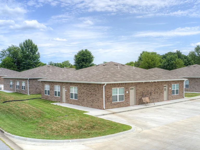 Elk Estates, Carthage, MO — Photo 1