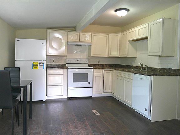 5th image of 1009 Highland Ave