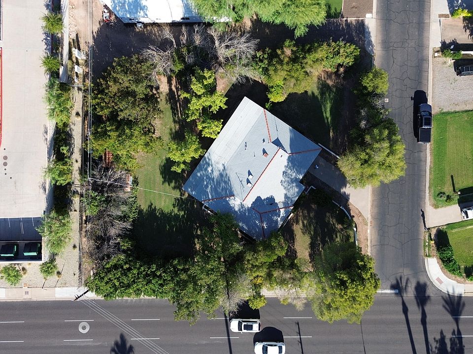 1st image of 4402 E CLARENDON Avenue
