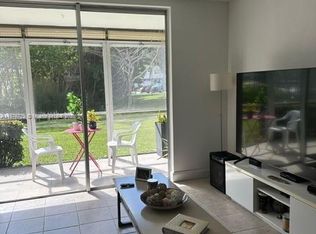 2930 Point East Dr APT E112, North Miami Beach, FL 33160