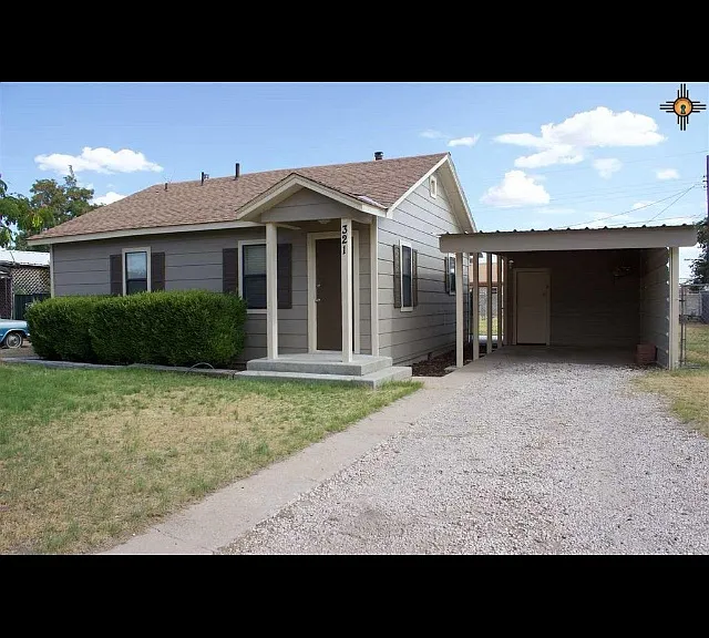 321 E Albertson Dr — Photo 1