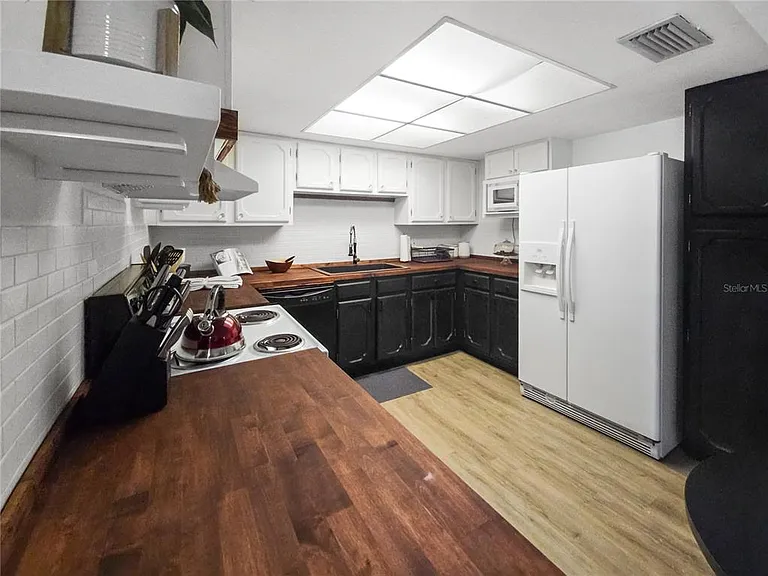 623 Midway Dr #B — Photo 8