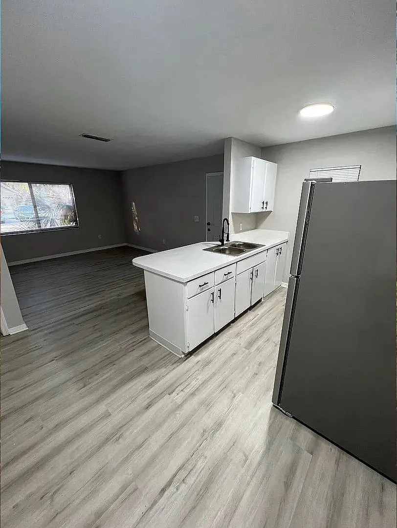 1 bed, 1.0 bath, 760 sqft, $1,150 — Photo 2