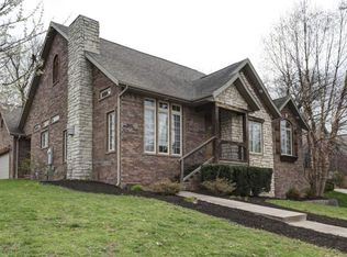 3214 N 10th St, Ozark, MO 65721