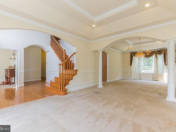 4th image of 8030 Norwich Ct