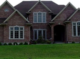 6103 S Rawson Bridge Rd, Cary, IL 60013