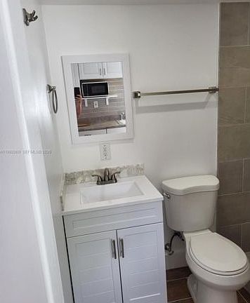 2nd image of 11875 SW 186th St