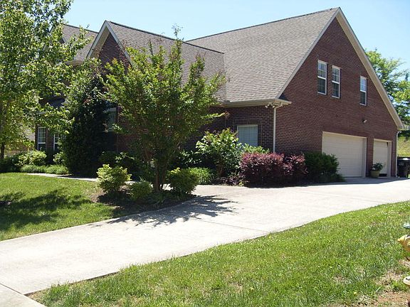 3rd image of 1233 Harrison Glen Ln