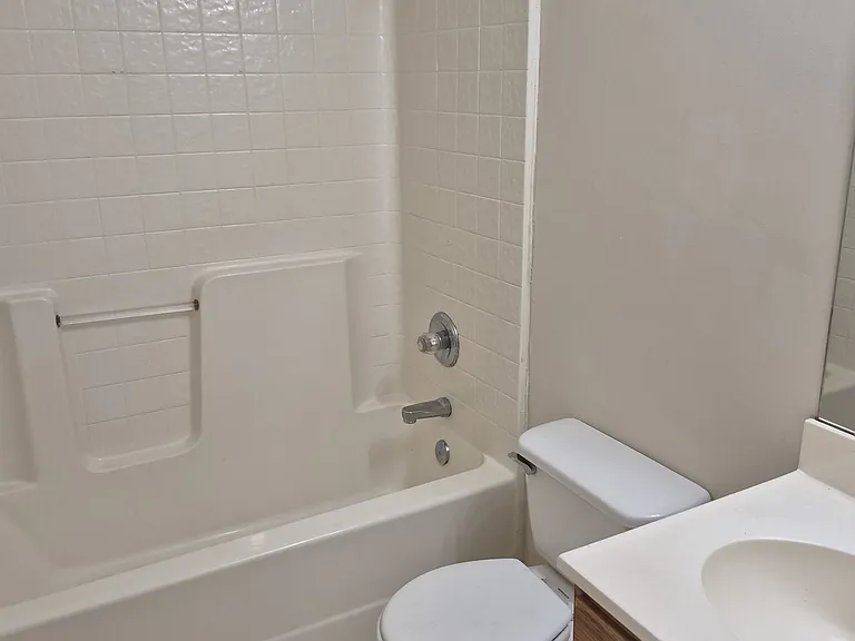 66 Point Place Dr — Photo 12