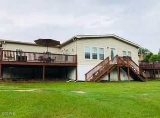 50 Smith Dr, Lumberton, MS 39455