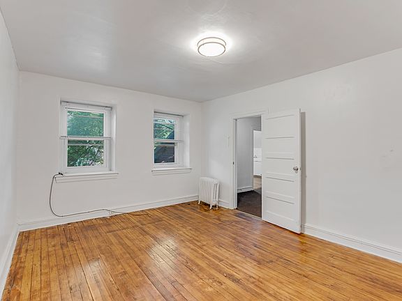 5th image of 6501 Lincoln Dr #321