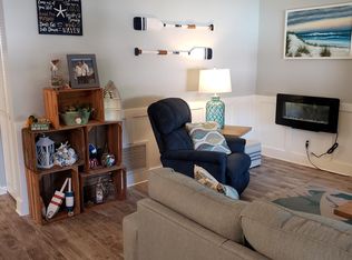 13250 Ridge Rd APT 4B7, Largo, FL 33778