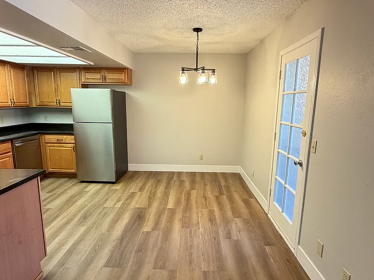 5576 W Rochelle Ave #28A — Photo 4