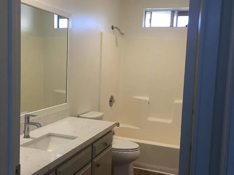 3426 Montrose Ave #A — Photo 12