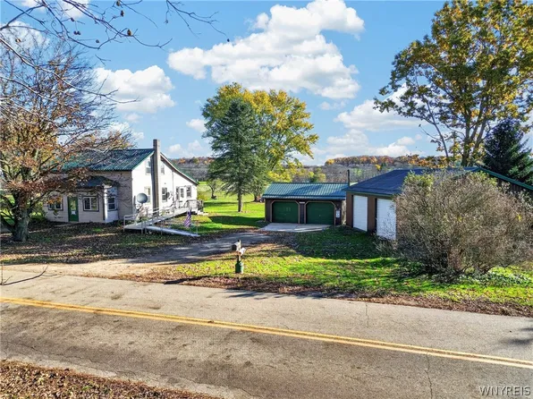 7547 Lamont Rd, Portageville, NY 14536