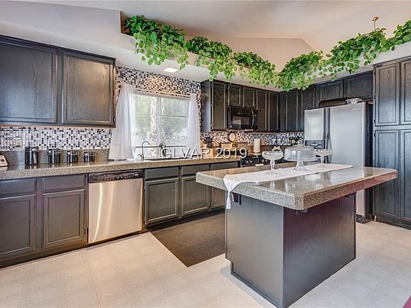 5th image of 5525 Gulf Springs Ct