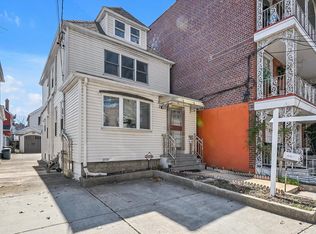 6132 Booth St, Rego Park, NY 11374