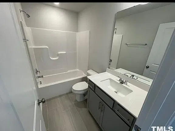 2402 Chert Ln — Photo 10