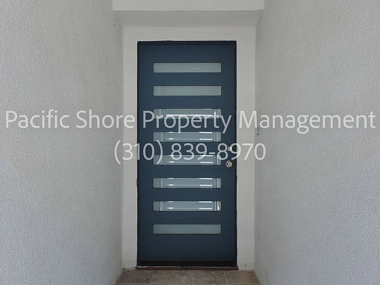 7205 S. La Cienega Apartments — Photo 45